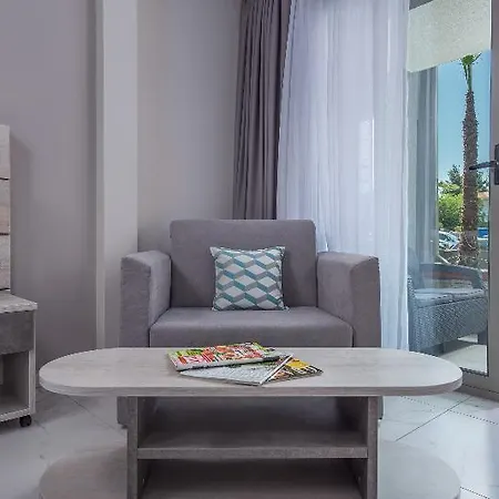 Hotel Dionysos &
